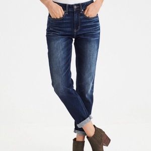 AEO Hi-Rise Girlfriend Jeans Dark Wash Size 2
